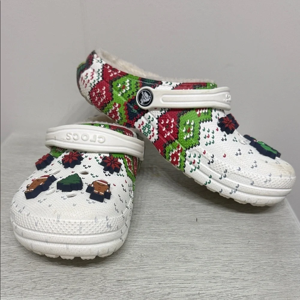 CROCS Kids' Classic Lined Holiday Christmas White and Green Slippers Size 4